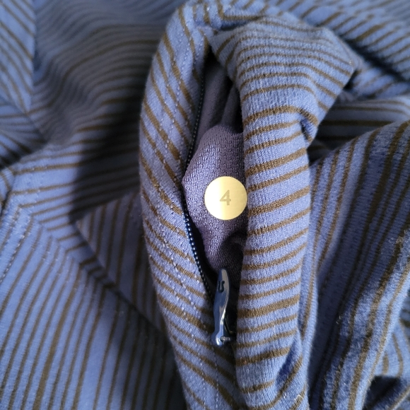 Lululemon Kanto Catch Me Striped‎ Long Sleeve Blouse Rulu Fabric - Picture 12 of 12